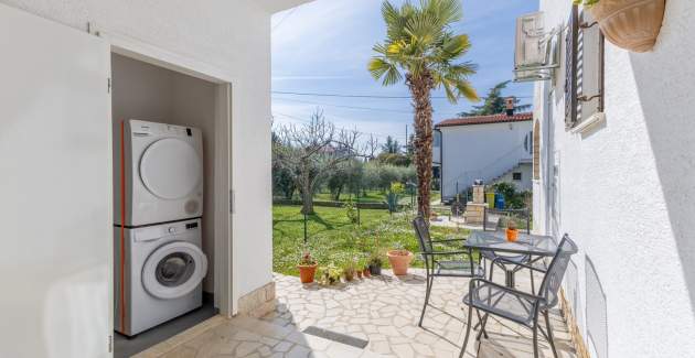 Apartments Koraca - Studio A2 with Terrace