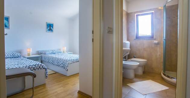 Apartman Koseto III na prvom katu s balkonom 