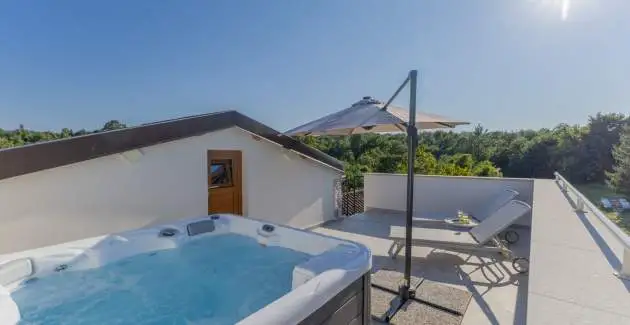 Holiday Home Istria Mar with private Jacuzzi