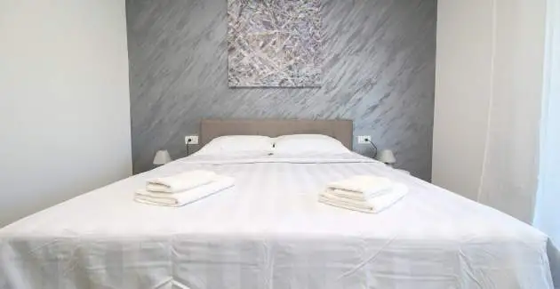 App Jadran Porec with Private Pool