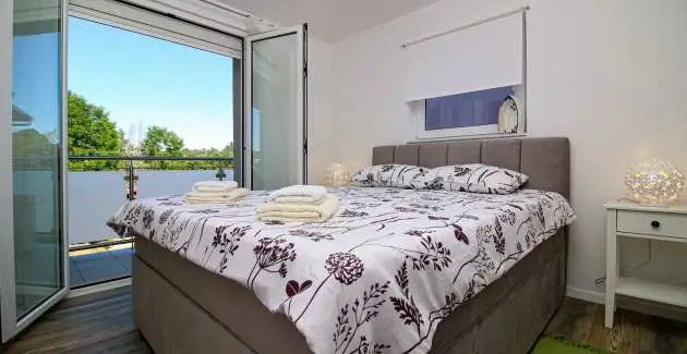 App Jadran Porec with Private Pool