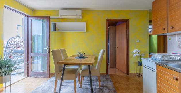 Cintya A4 with Balcony