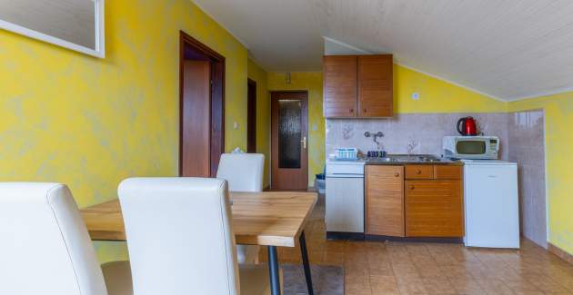 Cintya A4 with Balcony