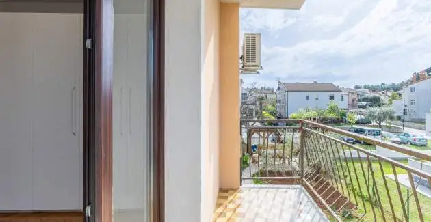 Vera A4 Dvosobni apartman s balkonom