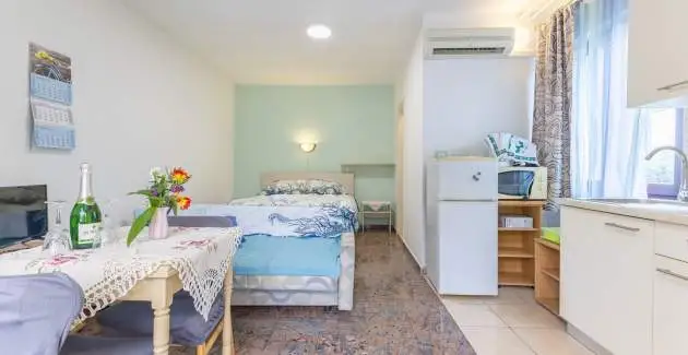 Vera A1 Studio s terasom