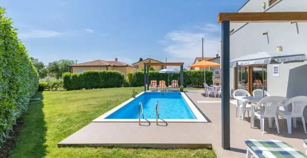 Holiday House Irina F - Pool Private