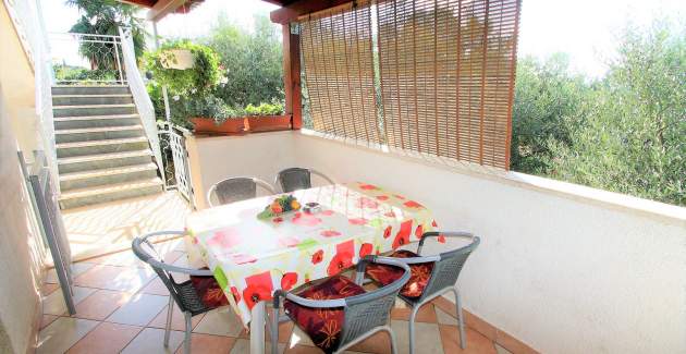 Apartment Nadija I with Terrace, 350 m from the Sea