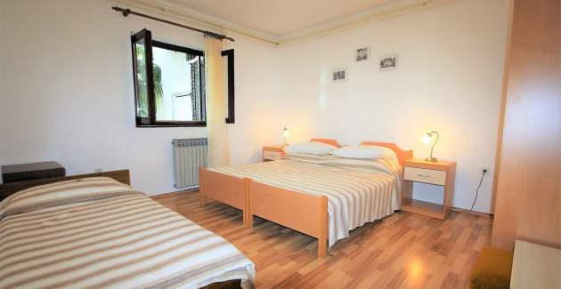 Apartment Nadija I with Terrace, 350 m from the Sea
