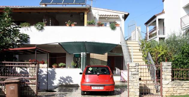 Apartment Nadija I with Terrace, 350 m from the Sea
