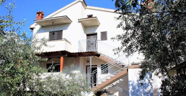 Apartment Nadija I with Terrace, 350 m from the Sea