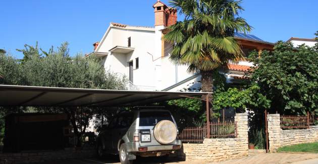 Apartment Nadija I with Terrace, 350 m from the Sea