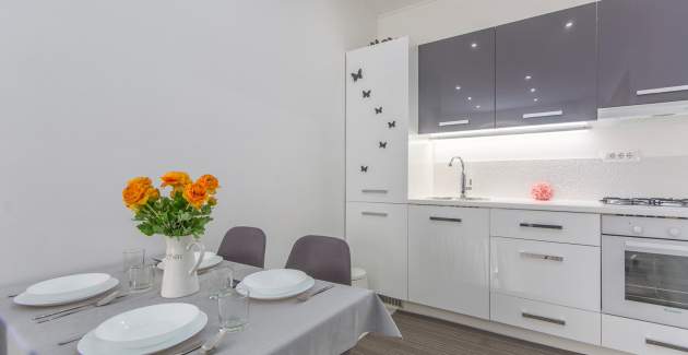 Moderan dvosobni Apartman Eva u Centru Poreča
