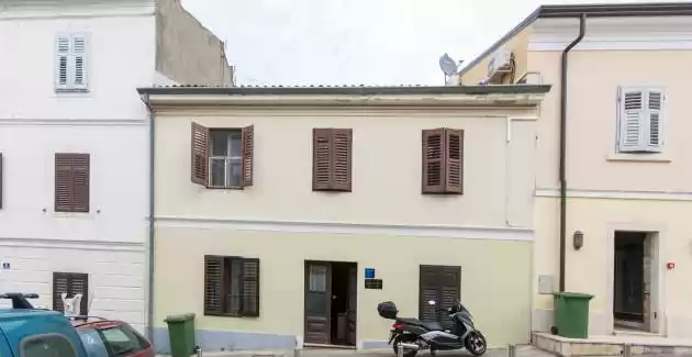 Modernes Ferienwohnung Eva mit 2 Schlafzimmern in Porec