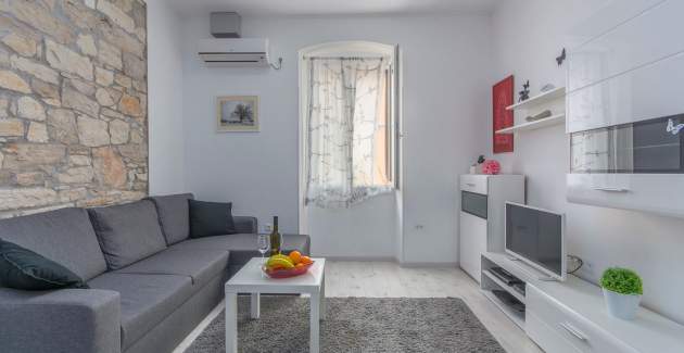 Moderan dvosobni Apartman Eva u Centru Poreča