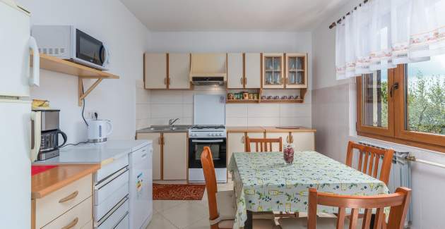 Apartment mit 1 Schlafzimmer und Gemeinschaftspool - Marinela Korsa I 