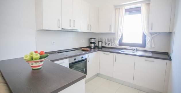 Apartman Sara I s balkonom