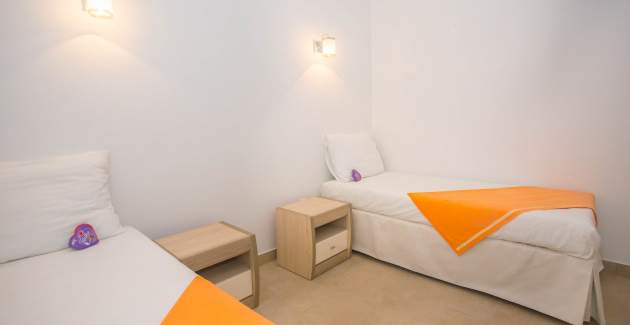 Apartment mit 2 Schlafzimmern in der Villa Valtrazza Noa IV mit Balkon und Poolblick
