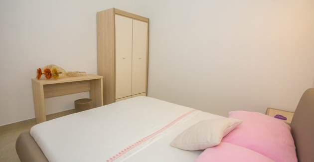 Apartman s 2 spavaće sobe u Villi Valtrazza Noa IV s balkonom i pogledom na bazen
