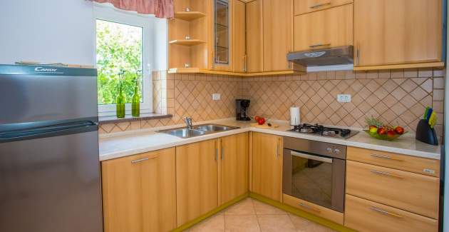 Apartman Mir s Privatnim Bazenom