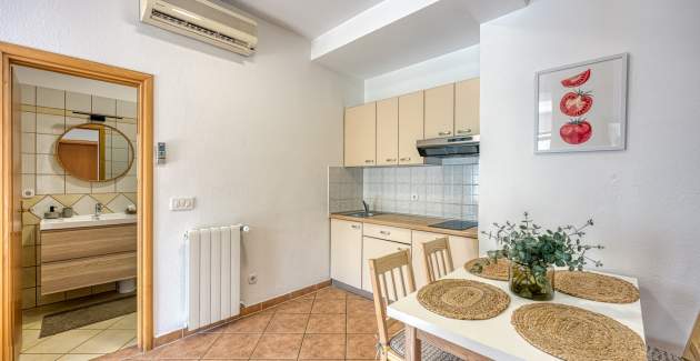 Appartamento Giardino No.1 con 2 Camere da Letto e Terrazza