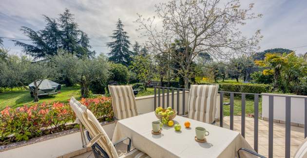 Appartamento Giardino No.1 con 2 Camere da Letto e Terrazza