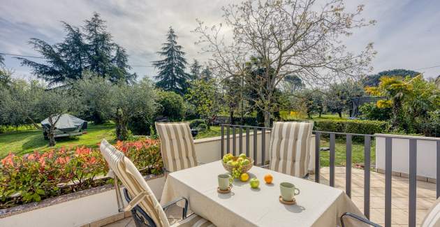 Two-Bedroom Apartment Giardino No.1 with Terrace