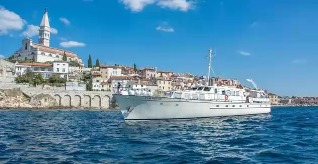 Apartment Viking Rovinj with Sea View