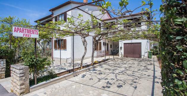 Dvosobni apartman Lidija II u blizini plaže