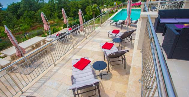 Apartman Sunce I sa zajedničkim bazenom