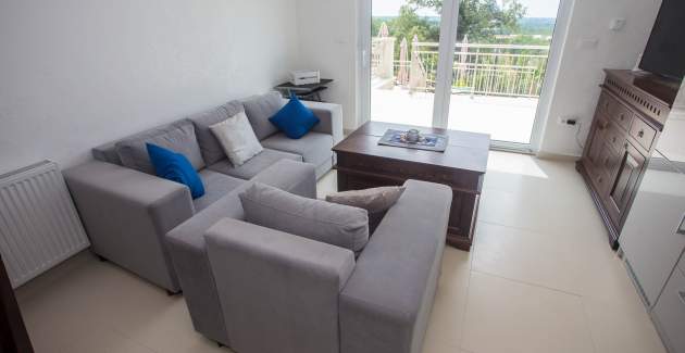 Apartment Sunce II with Shared Pool