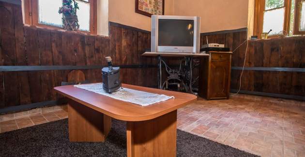 Rustic Holiday House Legovic
