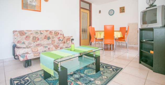 Apartment Branka for 5 people near the beaches