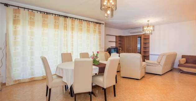 Apartman Punta V s Balkonom i Pogledom na More