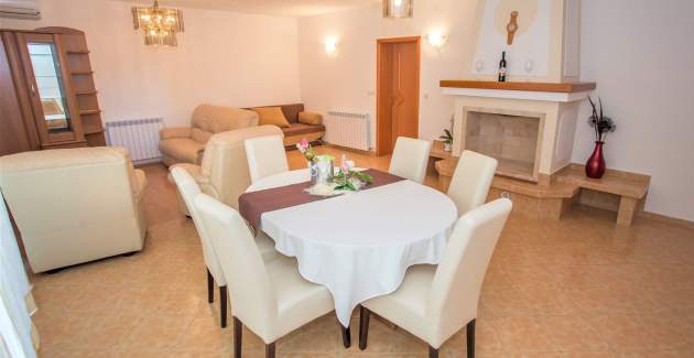 Apartman Punta V s Balkonom i Pogledom na More