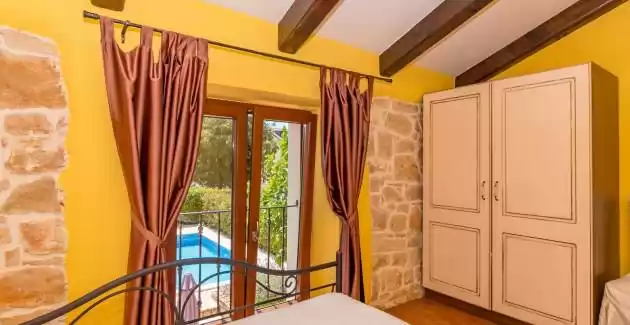 Casa di pietra Ghedda con piscina privata e giardino