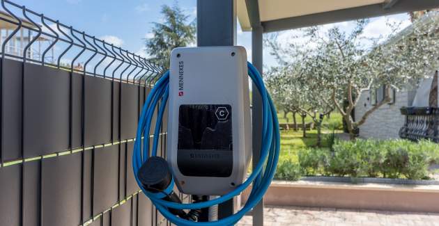 Two-Bedroom Apartment Covic Red