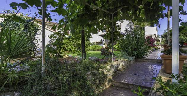 Appartamento rustico con 2 camere da letto Banko DianaDiana