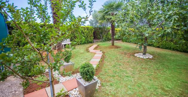 Ferienwohnung Dolib Hrast mit Garten