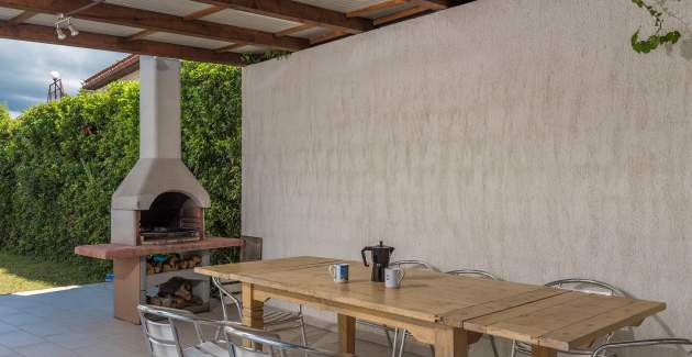 Appartamento Leko III con balcone, piscina in comune e giardino