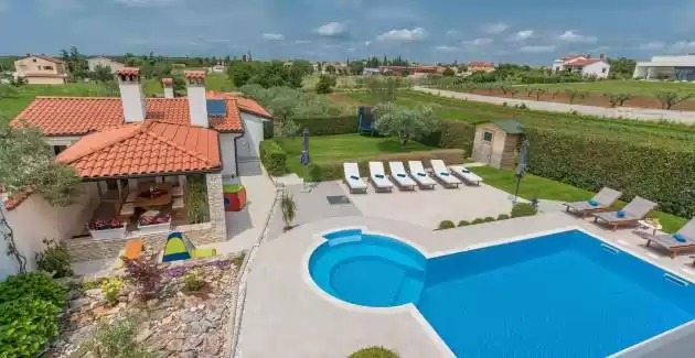 Luxury Villa Lavanda with Pool and Sauna