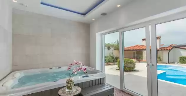 Luxusvilla Lavanda mit Pool und Sauna