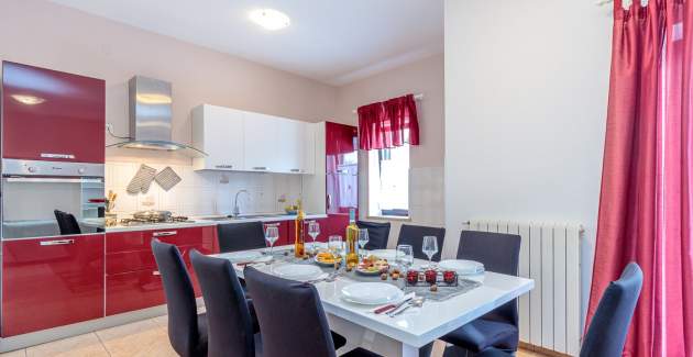 Ferienwohnung Terlevic mit 4 Schlafzimmer und Terrasse