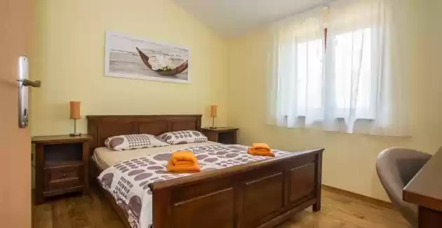 One-Bedroom Apartment Stanko II