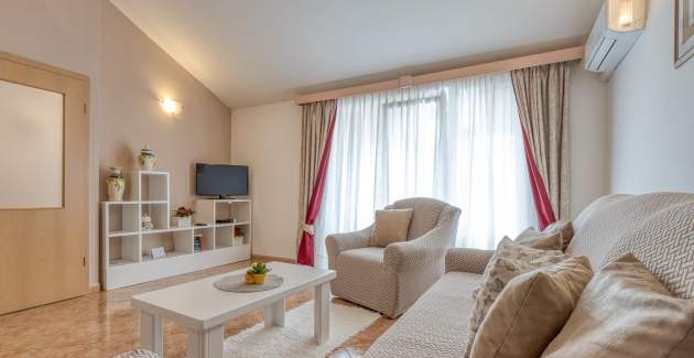 Apartman s 3 spavaće sobe Slavica I s balkonom A6