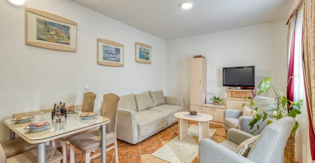 Ferienwohnung Slavica II mit Terrasse A4