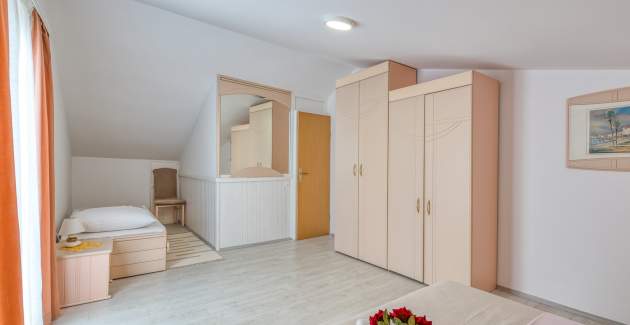 Ferienwohnung Slavica II mit Terrasse A4