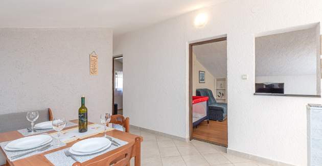 Ferienwohnung Slavko Cancini mit 2 Schlafzimmern und Balkon