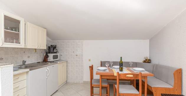 Ferienwohnung Slavko Cancini mit 2 Schlafzimmern und Balkon