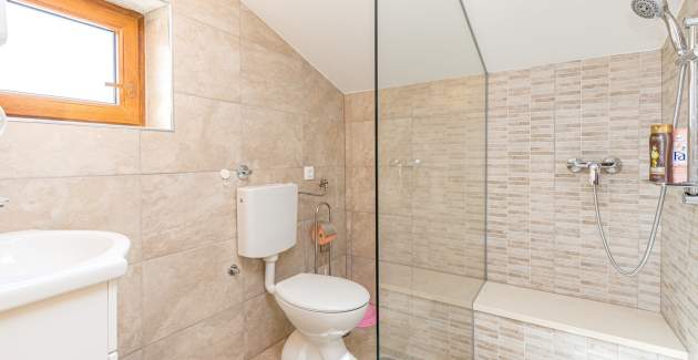 Ferienwohnung Slavko Cancini mit 2 Schlafzimmern und Balkon