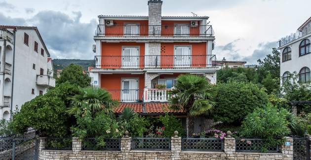 Apartman Stefi II u Prizemlju - 300 m od Mora